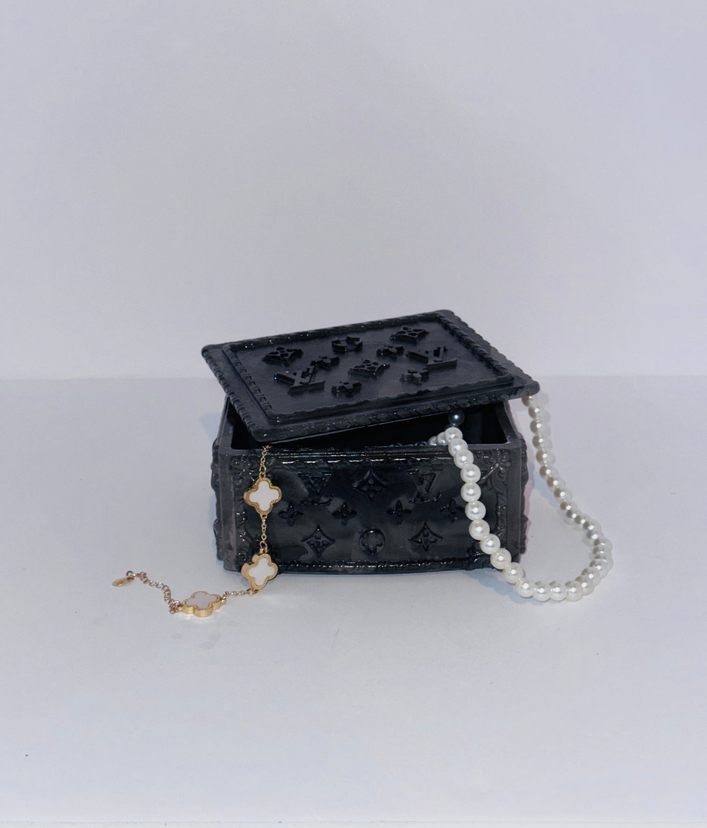 LV Designer cement box with Lid